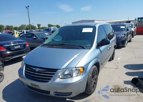 2005 Chrysler Town & Country из США, поврежденный, VIN 1C4GP45R65B271469